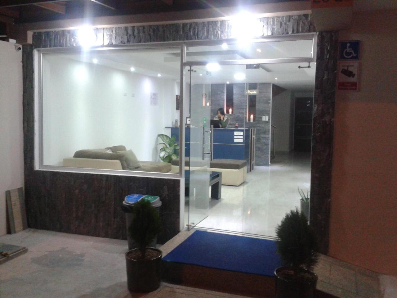 Illari Hotel Riobamba Extérieur photo