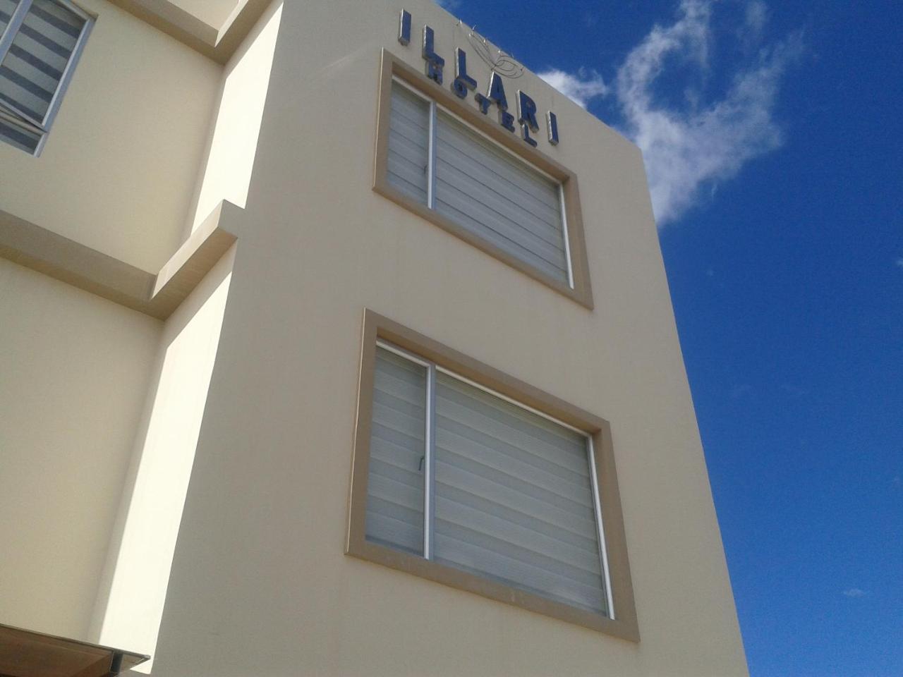 Illari Hotel Riobamba Extérieur photo